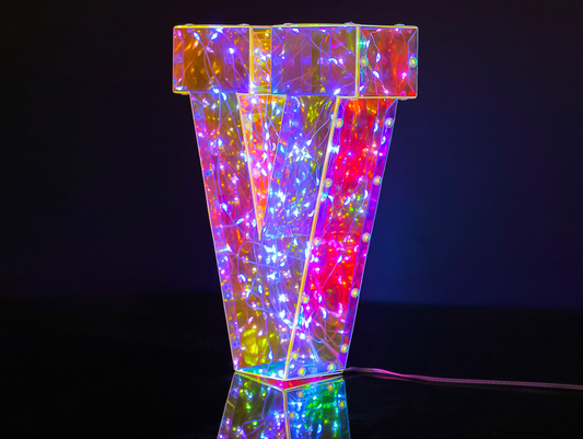 Lampada a LED USB Multicolore - Lettera "V"