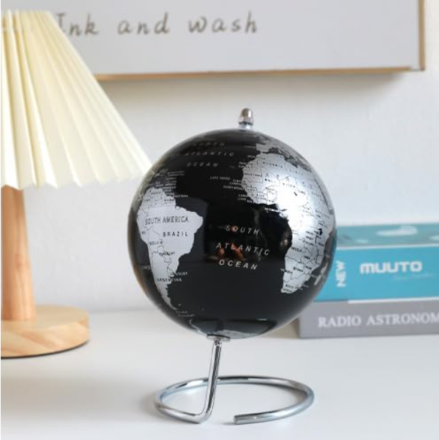 Mappamondo nero e argento
