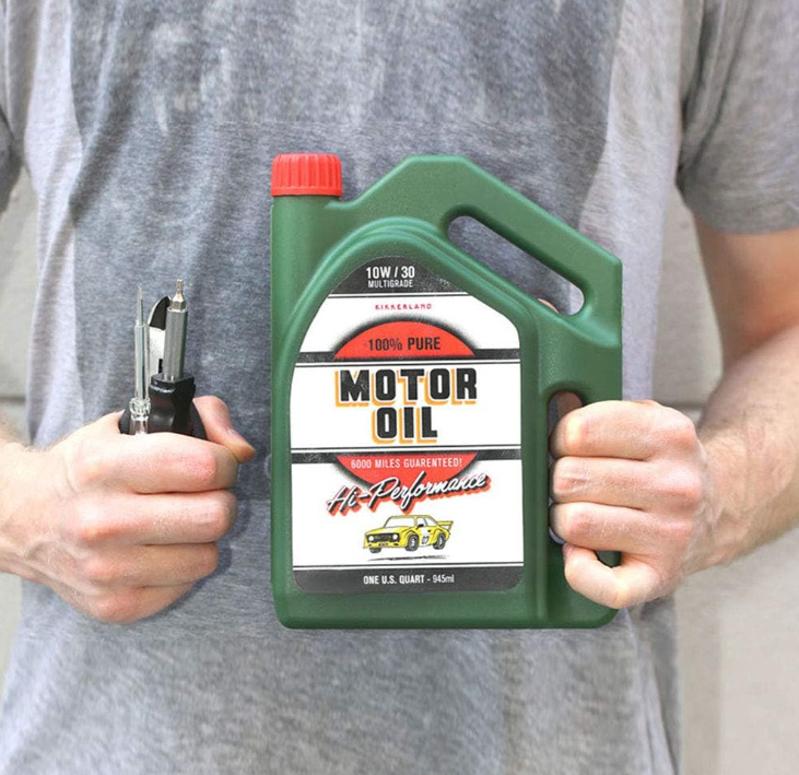 Set attrezzi a forma di Tanica d'olio