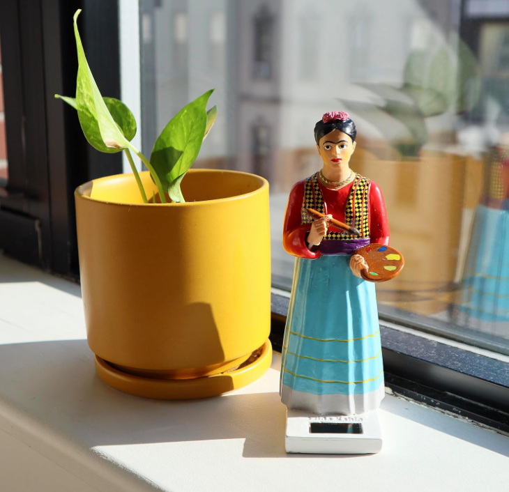 Statuina Solar Frida Kahlo