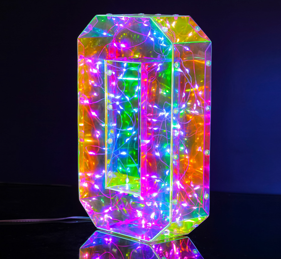 Lampada a LED USB Multicolore - Lettera "O"