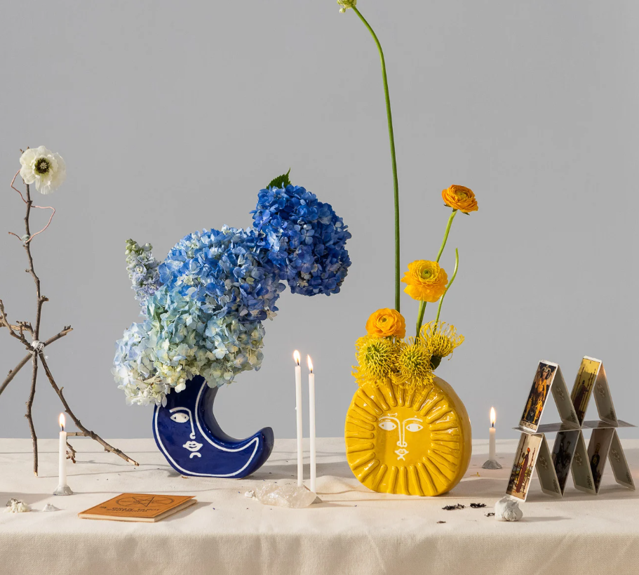 Vaso in ceramica a forma di Luna Blu