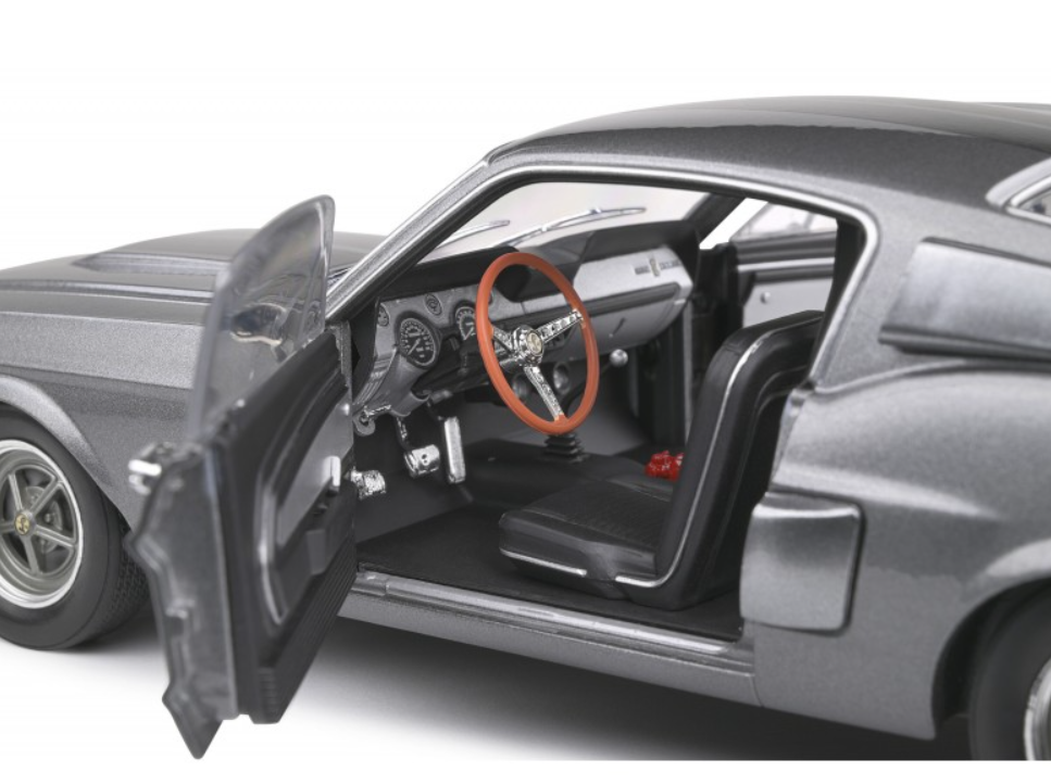 Modellino in scala 1/18 FORD MUSTANG GT 500 METALLIC GREY