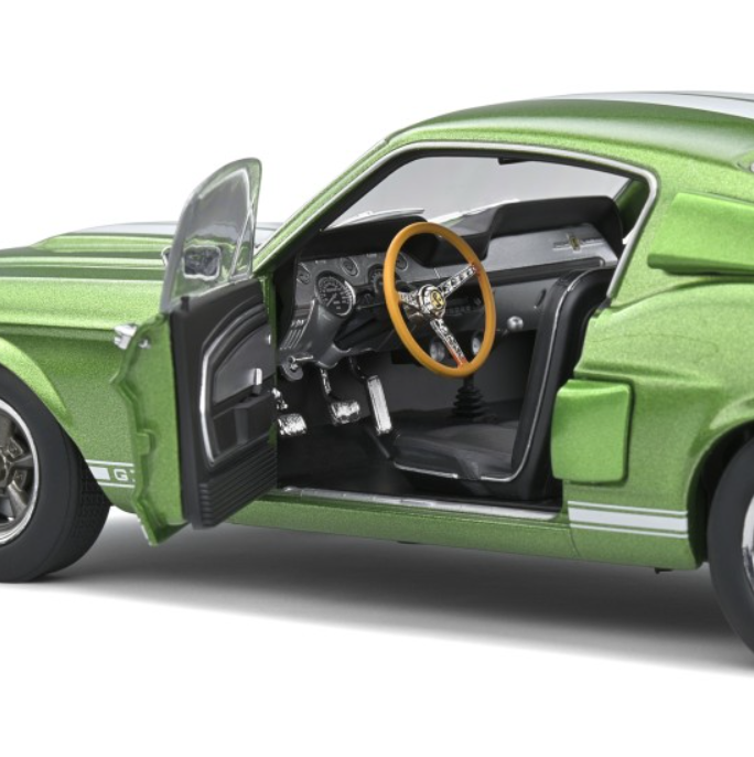 Modellino in scala 1/18 FORD MUSTANG GT 500 METALLIC GREEN