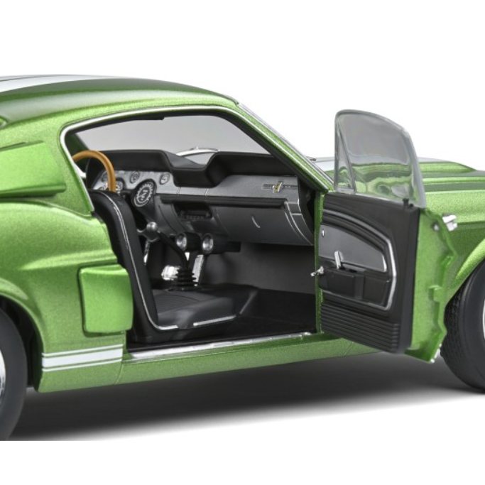 Modellino in scala 1/18 FORD MUSTANG GT 500 METALLIC GREEN