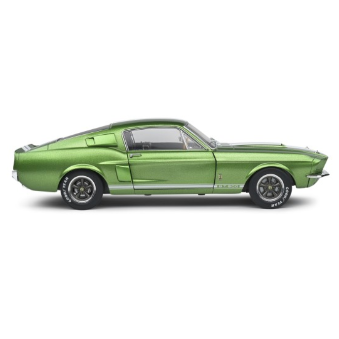 Modellino in scala 1/18 FORD MUSTANG GT 500 METALLIC GREEN