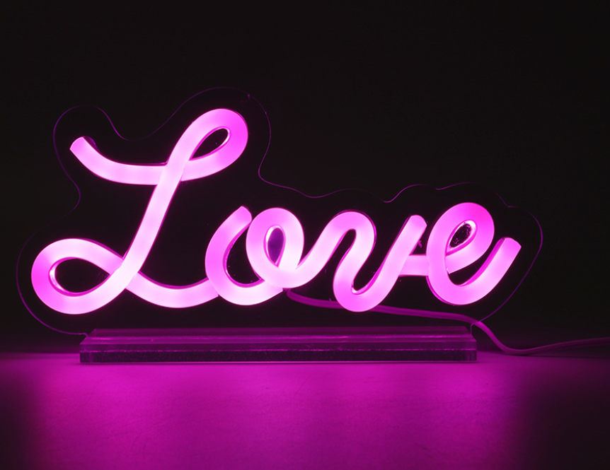 Insegna LED USB con base LOVE corsivo