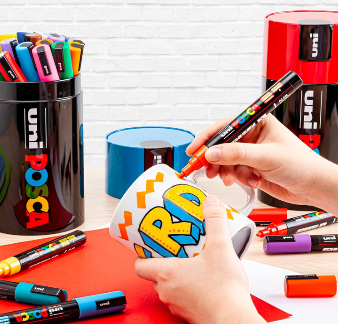 Uni Posca Gift Box Tappo Rosso 18 colori PC5M