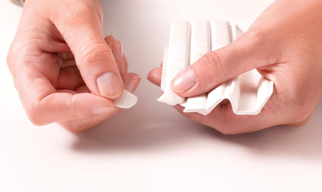 Gomma adesiva removibile, UHU Patafix 41710 - Bianco, confezione da 80 gommini