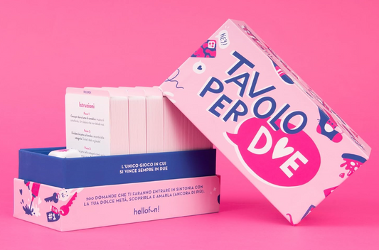 Hellofun! - Tavolo per due | 200 domande per innamorarsi di nuovo | 6 categorie | Il gioco in cui a vincere siete sempre voi due